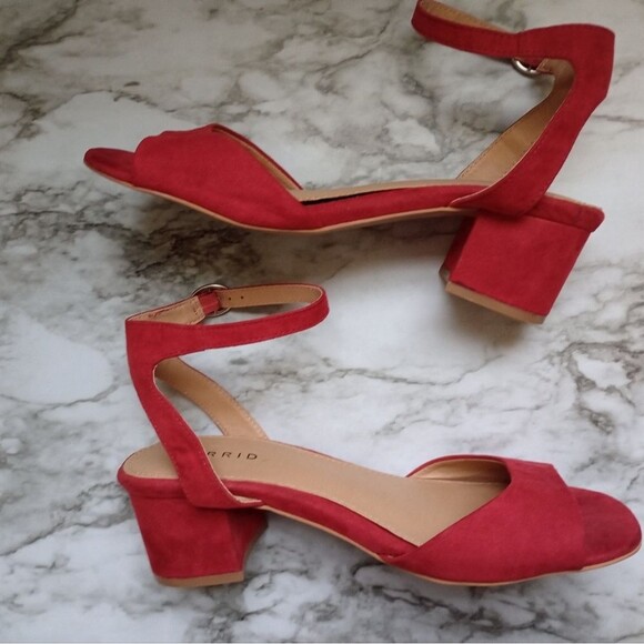 Torrid Wine Color Block Kitten Heel Faux Suede Sandals Size 7W - Picture 3 of 12